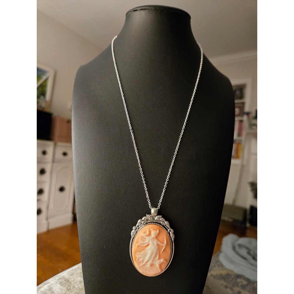 Cameo Sterling Silver Goddess Pendant Peach Cream